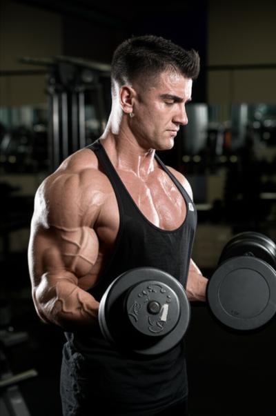 Bíceps Não Crescem? O Único Motivo Que Ninguém Te Conta!